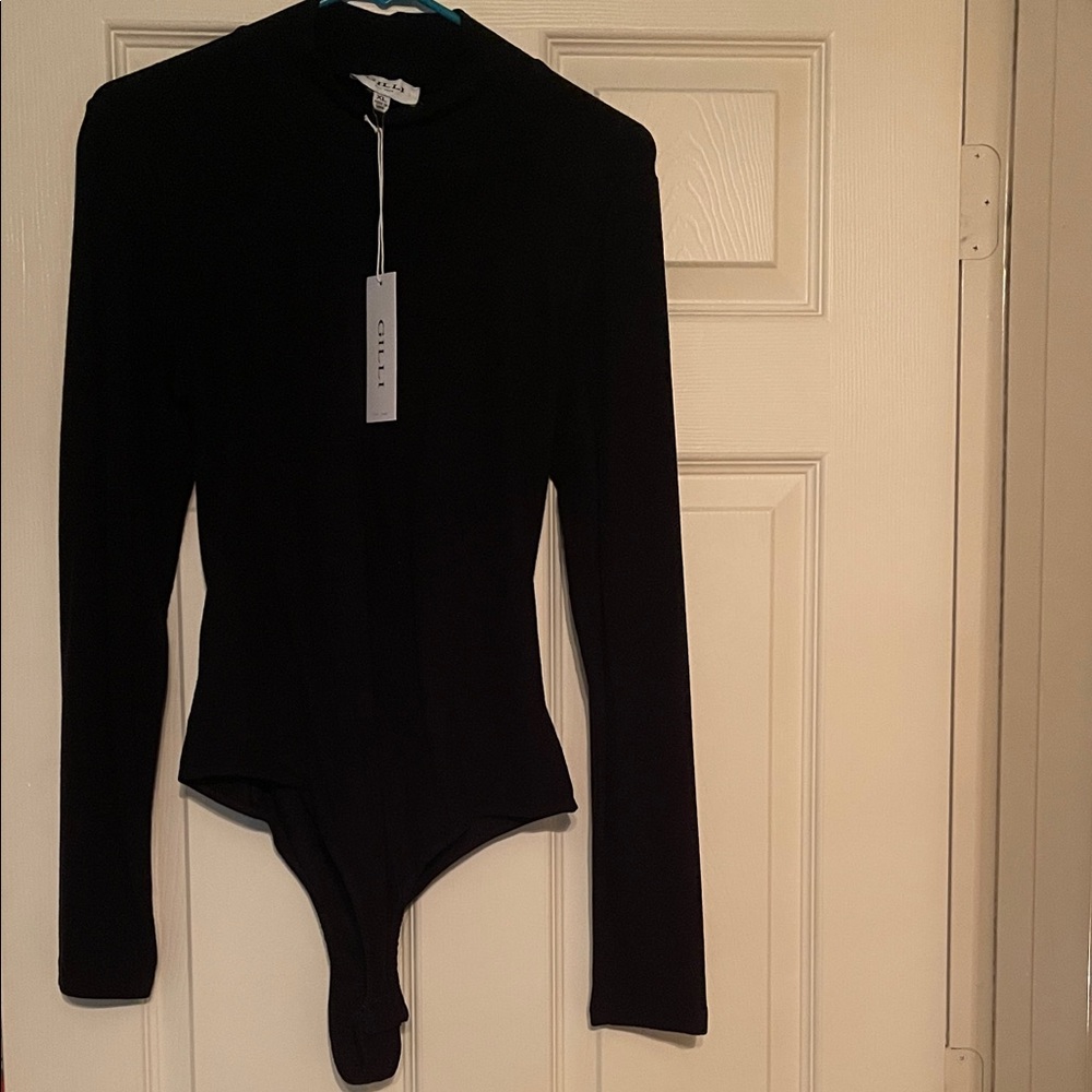 Versona Elegant Black Bodysuit